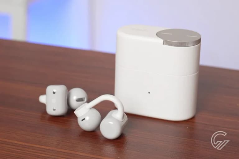 CMF Clip Pro: Earbud Open Ear Anti Ribet, Nyaman Dipakai Seharian, Baterainya Bikin Lupa Charger!