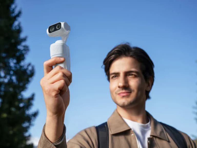 Insta360 Luna Ultra Resmi Hadir di Indonesia! Dua Lensa Leica Canggih dan AI Siap Bikin Kontenmu Makin Epik
