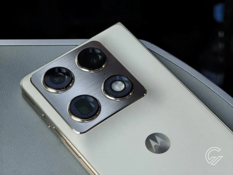 Experience Langsung Motorola Razr Fold, Abadikan Momen Berharga di Garut dengan Menarik